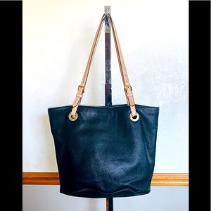 Michael Kors Leather Tote/ Shoulder Bag.